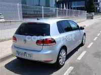 Usado VW Golf VI Highline 140 CV (102 kW) 2009 Gris / plata Utilitario