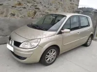 Usado Renault Scénic II 105 CV (77 kW) 2008 Beige Monovolumen