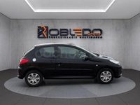 Usado Peugeot 206+ 70 CV (51 kW) 2012 Negro Utilitario