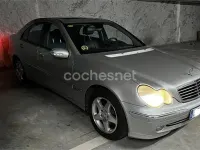Usado Mercedes C320 Avantgarde 218 CV (160 kW) 2001 Gris / plata Berlina