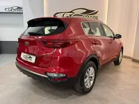 Usado Kia Sportage 132 CV (97 kW) 2019 Granate SUV