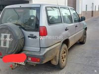 Usado Nissan Terrano SE 100 HP (73 kW) 1995 Cinzento SUV