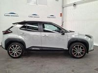 Usado Toyota Yaris Hybrid Sport 116 CV (85 kW) 2024 Gris / plata Berlina