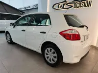Usado Toyota Auris Active 90 CV (66 kW) 2011 Blanco Utilitario