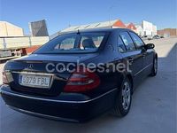 Usado Mercedes E320 Avantgarde 204 CV (150 kW) 2006 Azul Berlina