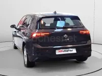 Usado VW Golf VIII Life 110 CV (80 kW) 2024 Gris / plata Berlina