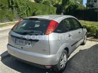 Usado Ford Focus Ambiente 90 CV (66 kW) 2001 Gris / plata Berlina