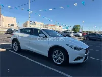 Usado Infiniti Q30 Premium 109 CV (80 kW) 2016 Blanco Berlina