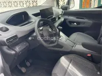 Usado Peugeot Rifter Allure 100 CV (73 kW) 2024 Verde Monovolumen