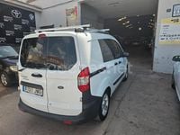 Usado Ford Tourneo Courier Ambiente 95 CV (69 kW) 2015 Blanco Monovolumen