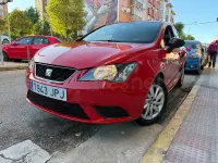 Usado Seat Ibiza Reference 90 CV (66 kW) 2016 Rojo Berlina