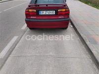 Usado Renault Laguna 110 CV (80 kW) 1998 Granate Berlina