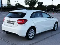 Usado Mercedes A180 Style 109 CV (80 kW) 2013 Blanco Utilitario