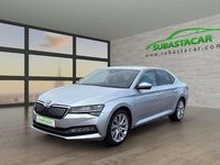 Usado Skoda Superb Style 218 CV (160 kW) 2021 Plateado Berlina
