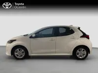 Usado Toyota Yaris Active 116 CV (85 kW) 2022 Blanco Utilitario