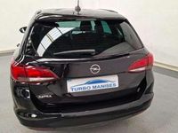 Usado Opel Astra Ultimate 147 CV (108 kW) 2021 Negro Familiar