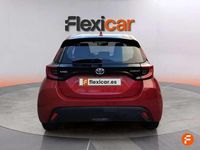Usado Toyota Yaris Hybrid Active 116 CV (85 kW) 2023 Rojo Utilitario