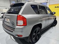 Usado Jeep Compass Sport 136 CV (100 kW) 2012 Gris / plata SUV