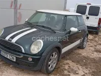 Usado Mini ONE 90 CV (66 kW) 2003 Verde Utilitario