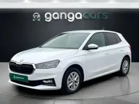 Usado Skoda Fabia Selection 95 CV (69 kW) 2025 Blanco Utilitario