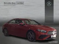 Usado Mercedes A180 116 CV (85 kW) 2024 Granate Berlina