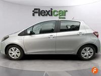 Usado Toyota Yaris Hybrid Active 100 CV (73 kW) 2019 Gris