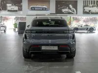 Usado Porsche Macan Turbo 469 kW (639 CV) 2025 Gris SUV