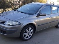Usado Renault Mégane GrandTour Dynamique 106 CV (77 kW) 2009 Marrón Familiar