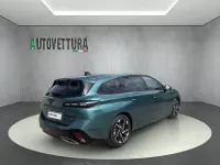 Usado Peugeot 308 SW GT 180 CV (132 kW) 2022 Verde Familiar