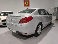 Usado Peugeot 508 Active 112 CV (82 kW) 2012 Gris / plata Berlina