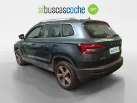 Usado Skoda Karoq Ambition 150 CV (110 kW) 2022 Gris/plata SUV