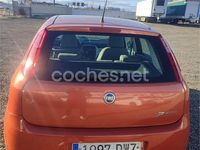 Usado Fiat Grande Punto Active 77 CV (56 kW) 2006 Naranja Utilitario