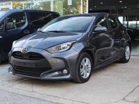 Usado Toyota Yaris Active 116 CV (85 kW) 2024 Gris Utilitario
