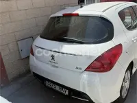 Usado Peugeot 308 Active 120 CV (88 kW) 2012 Blanco Berlina