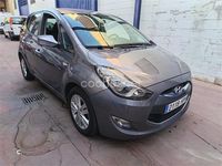 Usado Hyundai ix20 Comfort 115 CV (84 kW) 2013 Gris / plata Utilitario