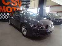 Usado VW Passat Elegance 116 CV (85 kW) 2018 Gris Utilitario