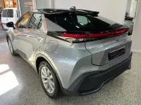 Begagnad Toyota C-HR Advance 140 HK (102 kW) 2024 Grå SUV