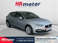 Usado Seat Leon Style 110 CV (80 kW) 2021 Gris / plata Berlina