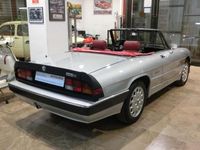 Usado Alfa Romeo Spider Quadrifoglio Verde 128 CV (94 kW) 1989 Plateado Descapotable