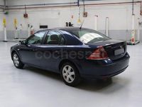 Usado Ford Mondeo Ambiente 125 CV (91 kW) 2007 Azul Berlina