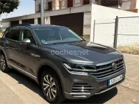 Usado VW Touareg R-line 286 CV (210 kW) 2020 Gris / plata SUV