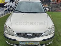 Usado Ford Mondeo Ghia 130 CV (95 kW) 2004 Beige Berlina