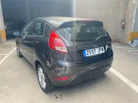 Usado Ford Fiesta Trend 83 HP (61 kW) 2016 Cinzento Citadino