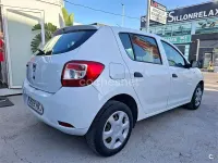 Usado Dacia Sandero Ambiance 75 CV (55 kW) 2014 Blanco Berlina