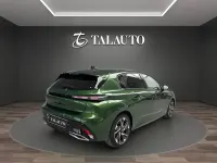 Usado Peugeot 308 Allure 130 CV (95 kW) 2023 Verde Berlina
