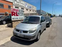 Usado Renault Scénic Dynamique 85 CV (62 kW) 2005 Gris / plata Monovolumen