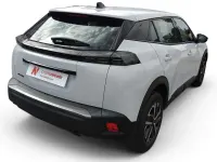 Usado Peugeot 2008 Active 101 CV (74 kW) 2023 Blanco SUV