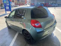 Usado Renault Clio II Authentique 75 CV (55 kW) 2008 Verde Berlina