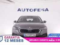 Usado Skoda Octavia Ambition 150 CV (110 kW) 2023 Gris / plata Familiar