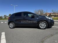 Usado Kia Rio 90 HP (66 kW) 2013 Azul Sedan
